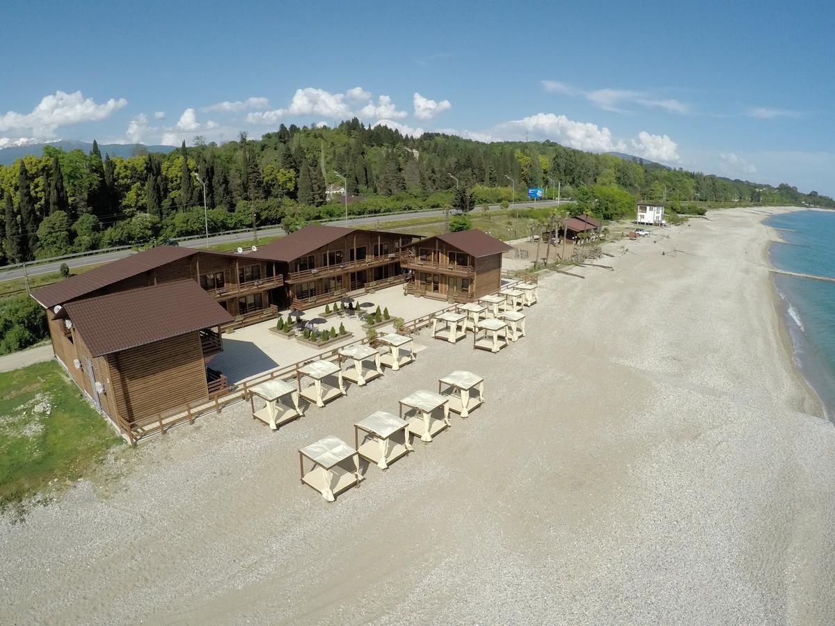 Alamys Hotell Gudauta Exteriör bild